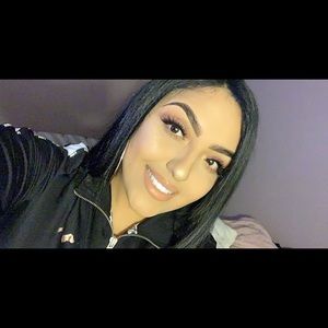 Meet your Posher, Daniela